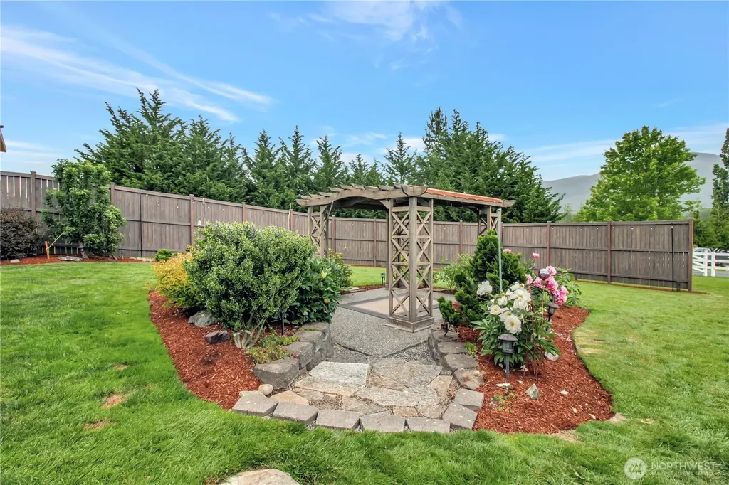 15892 Larson Lane Mount Vernon WA 98273