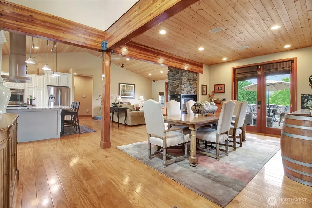 15892 Larson Lane Mount Vernon WA 98273