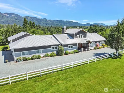 15892 Larson Lane Mount Vernon WA 98273