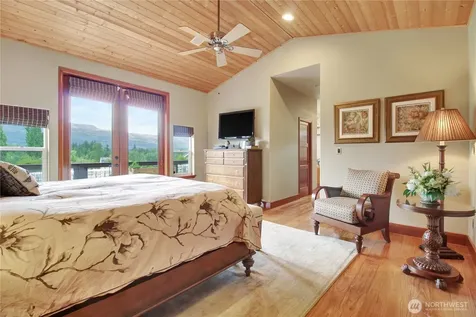 15892 Larson Lane Mount Vernon WA 98273