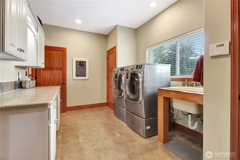 15892 Larson Lane Mount Vernon WA 98273