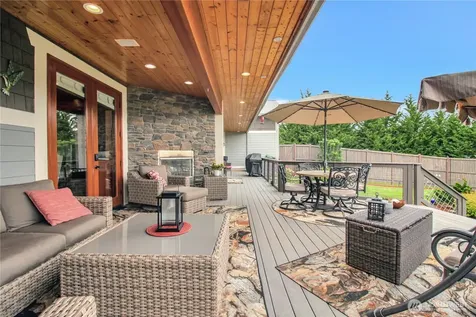 15892 Larson Lane Mount Vernon WA 98273