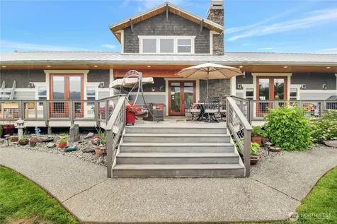 15892 Larson Lane Mount Vernon WA 98273