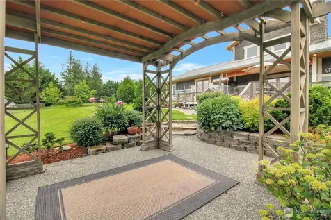 15892 Larson Lane Mount Vernon WA 98273