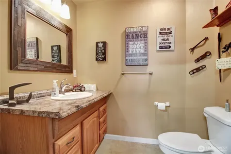 15892 Larson Lane Mount Vernon WA 98273