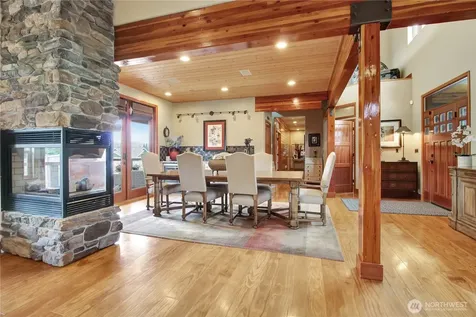 15892 Larson Lane Mount Vernon WA 98273