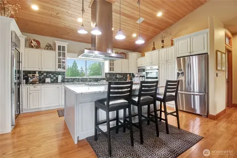 15892 Larson Lane Mount Vernon WA 98273