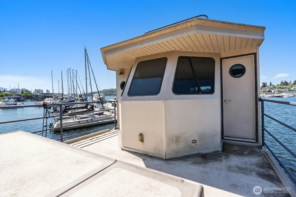 11 E Allison Street Seattle WA 98102