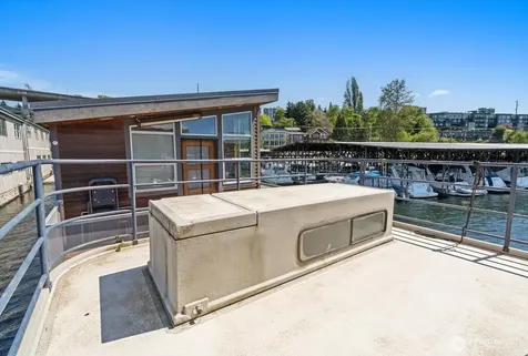 11 E Allison Street Seattle WA 98102
