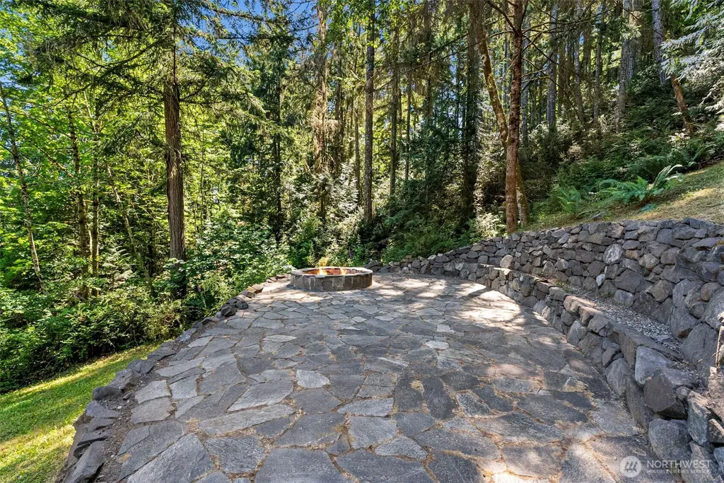 11435 Symes Road NW Bremerton WA 98312