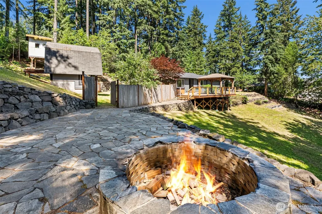 11435 Symes Road NW Bremerton WA 98312