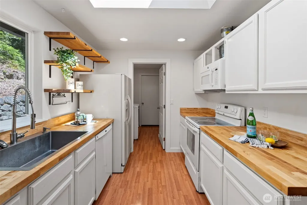 11435 Symes Road NW Bremerton WA 98312