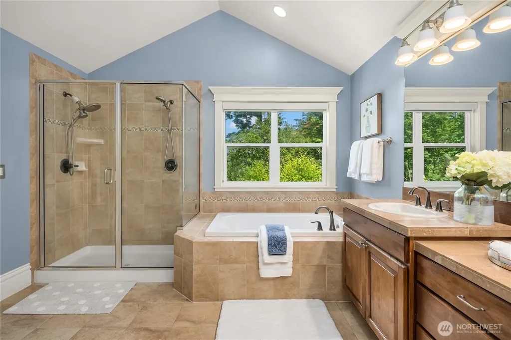 2534 NW Stoney Creek Drive Issaquah WA 98027