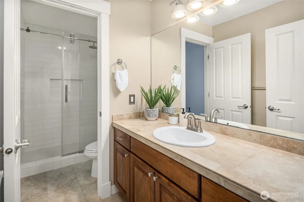 2534 NW Stoney Creek Drive Issaquah WA 98027