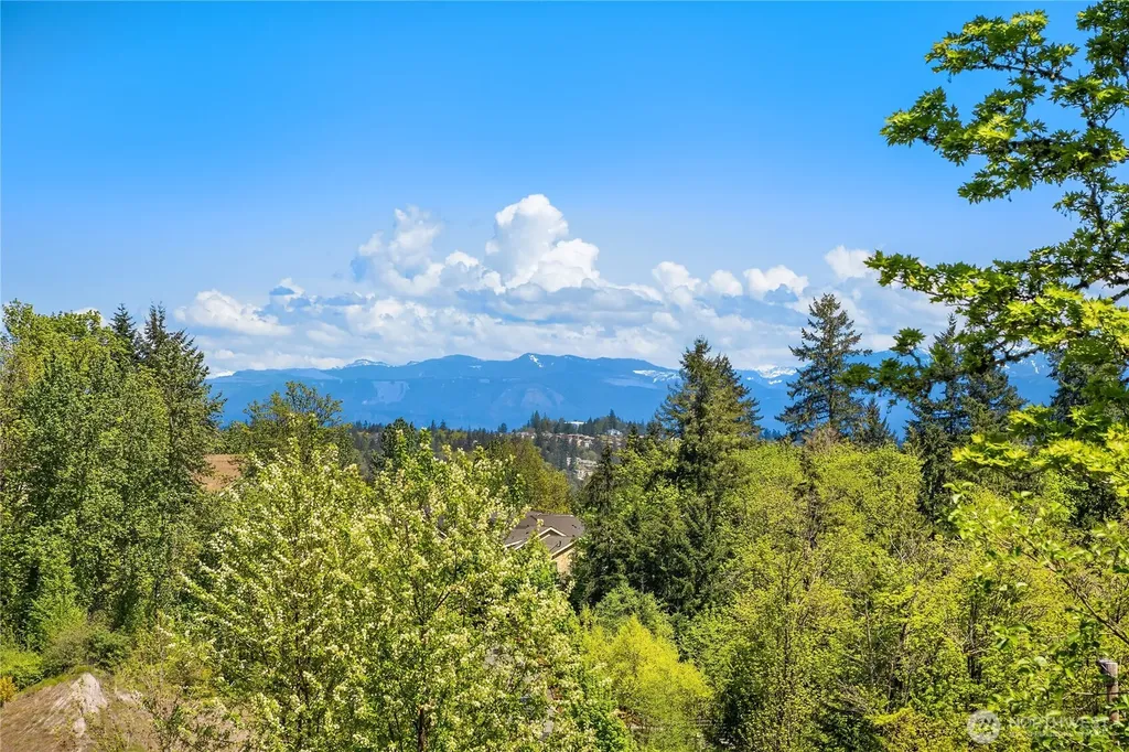 2534 NW Stoney Creek Drive Issaquah WA 98027
