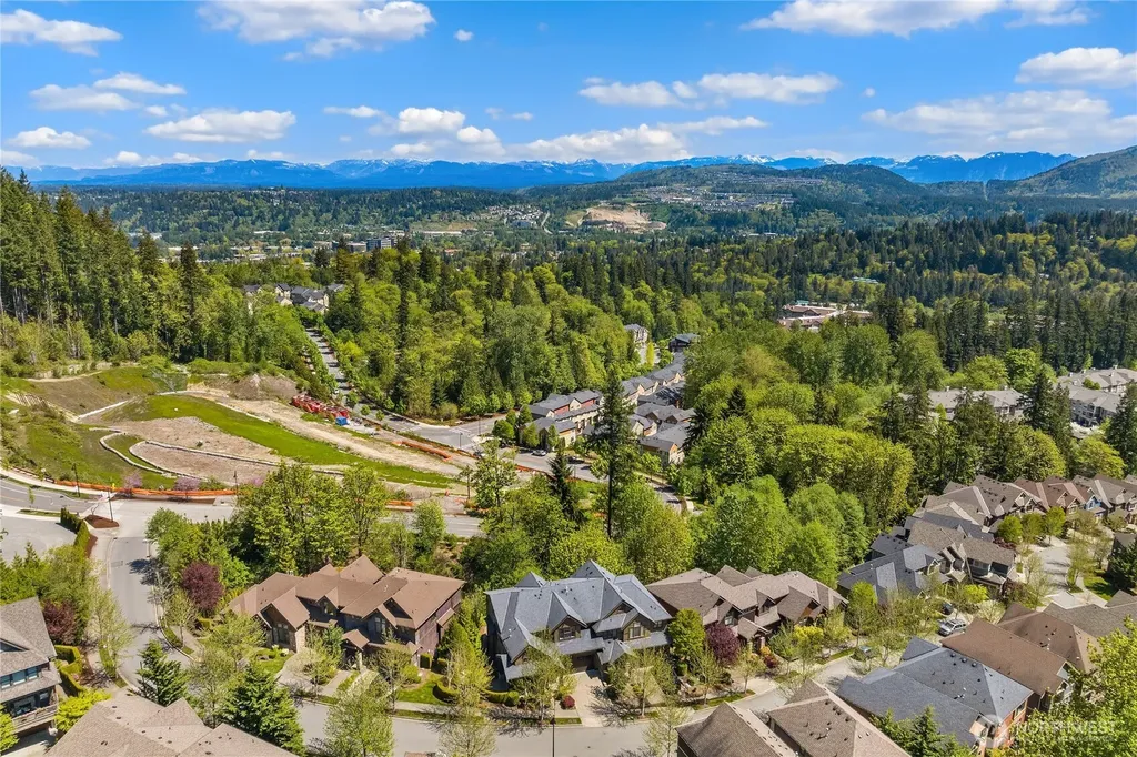 2534 NW Stoney Creek Drive Issaquah WA 98027