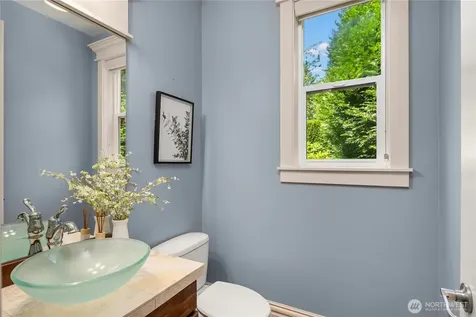 2534 NW Stoney Creek Drive Issaquah WA 98027