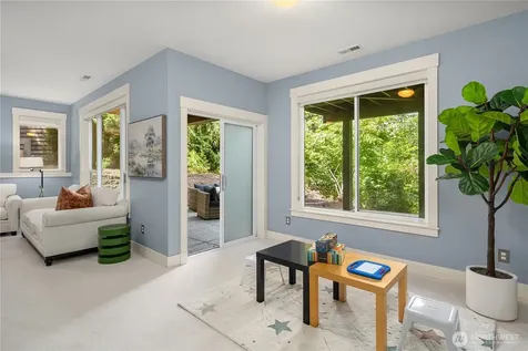 2534 NW Stoney Creek Drive Issaquah WA 98027
