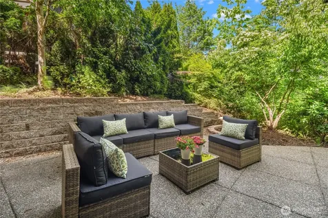 2534 NW Stoney Creek Drive Issaquah WA 98027