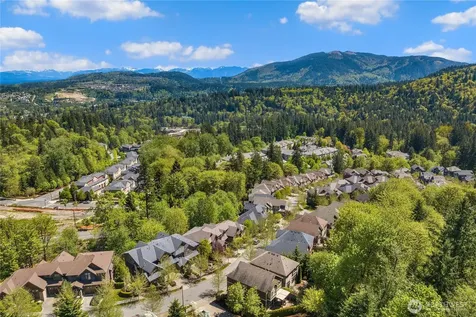 2534 NW Stoney Creek Drive Issaquah WA 98027