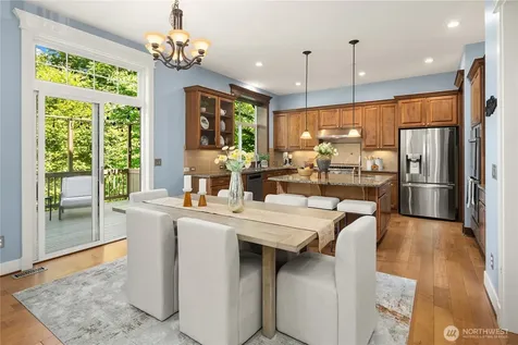 2534 NW Stoney Creek Drive Issaquah WA 98027