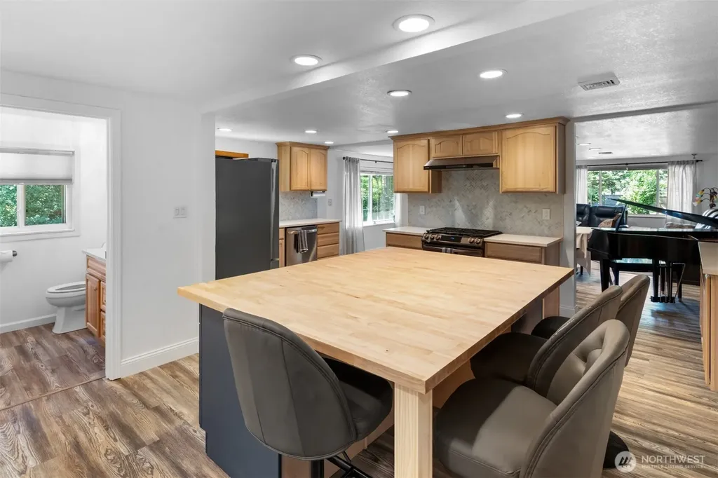 7045 Hawks Prairie Road NE Olympia WA 98516