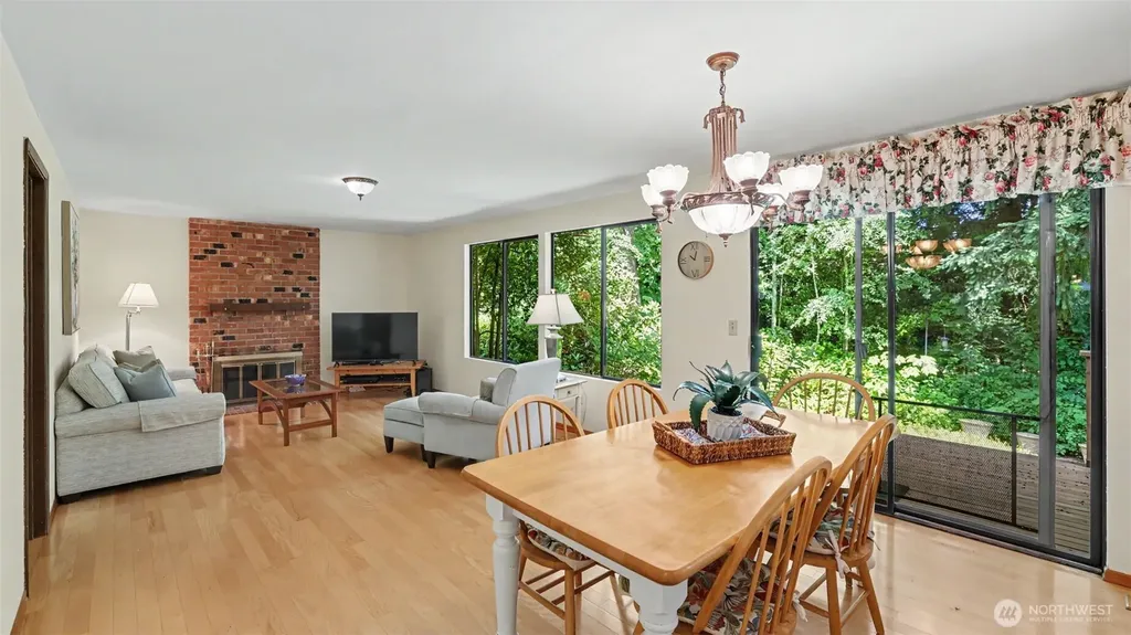 15822 SE 167th Place Renton WA 98058