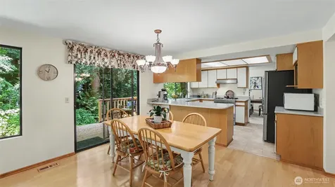 15822 SE 167th Place Renton WA 98058