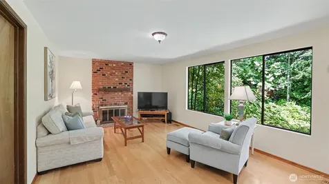 15822 SE 167th Place Renton WA 98058
