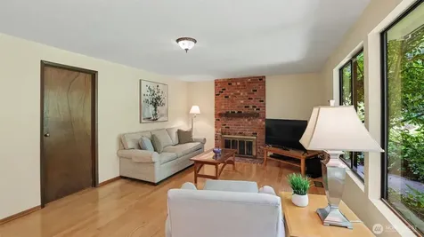 15822 SE 167th Place Renton WA 98058