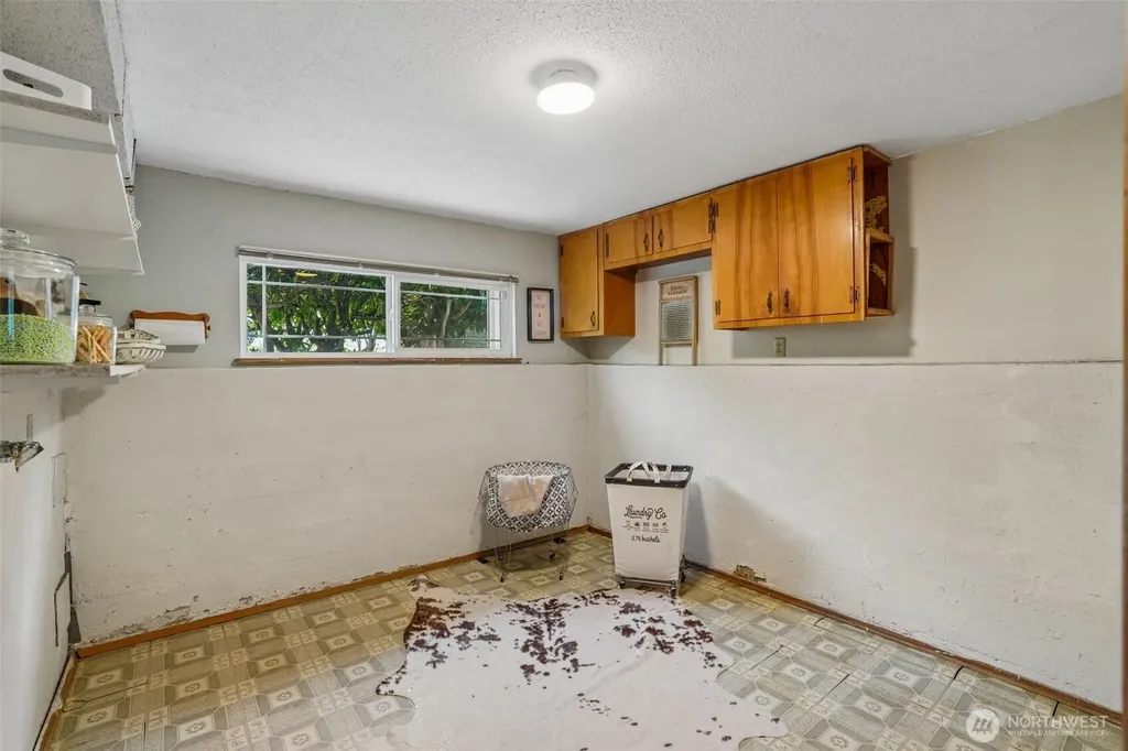19845 105th Avenue SE Renton WA 98055