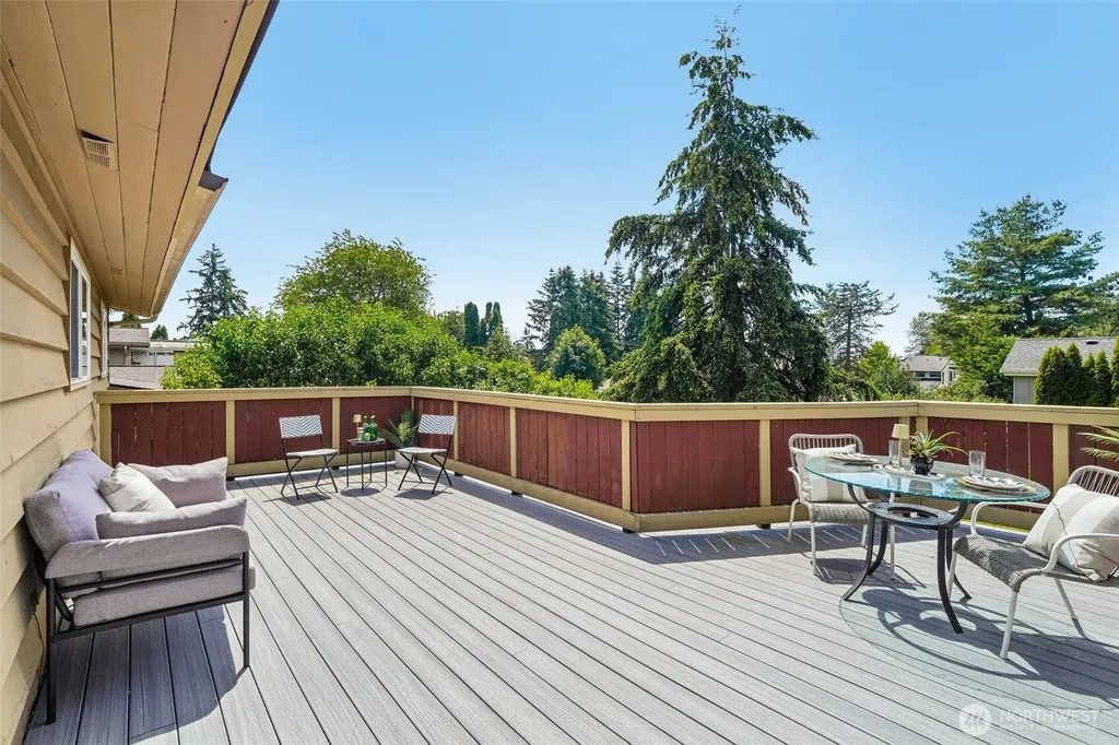 19845 105th Avenue SE Renton WA 98055
