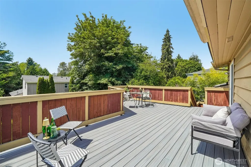 19845 105th Avenue SE Renton WA 98055
