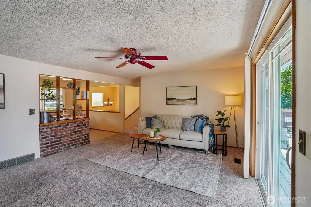 19845 105th Avenue SE Renton WA 98055