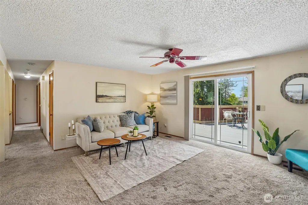 19845 105th Avenue SE Renton WA 98055