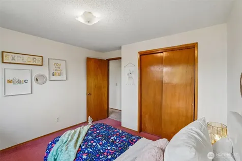 19845 105th Avenue SE Renton WA 98055