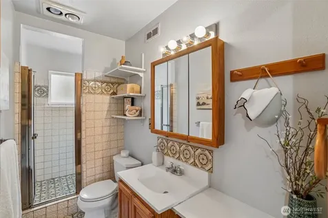 19845 105th Avenue SE Renton WA 98055