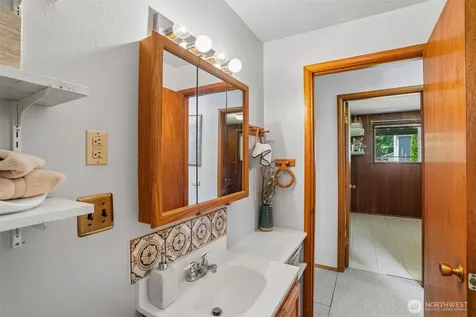 19845 105th Avenue SE Renton WA 98055