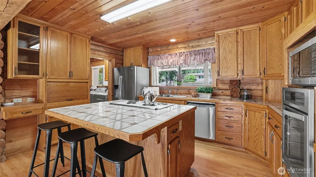 28121 197th Avenue SE Kent WA 98042