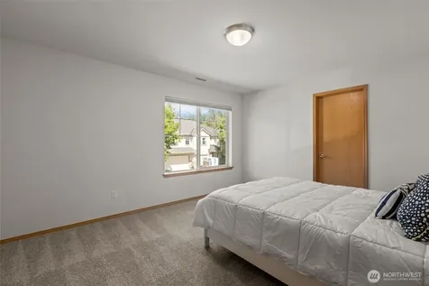 2120 248th Place SE Sammamish WA 98075