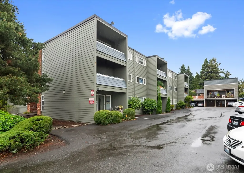 236 S 152nd Street Burien WA 98148