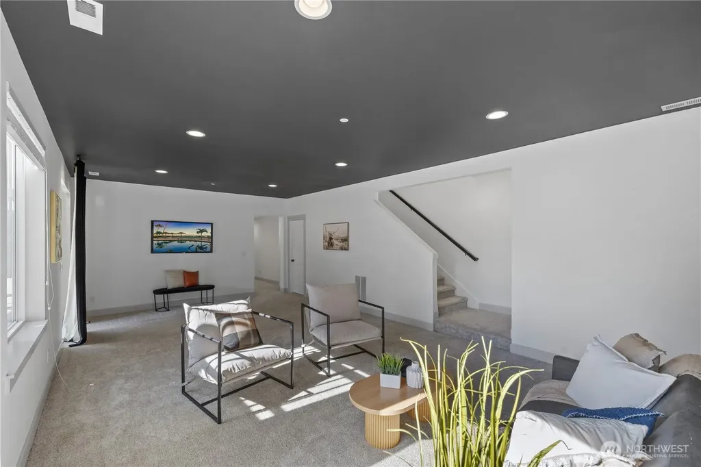 23433 3rd Avenue SE Bothell WA 98021
