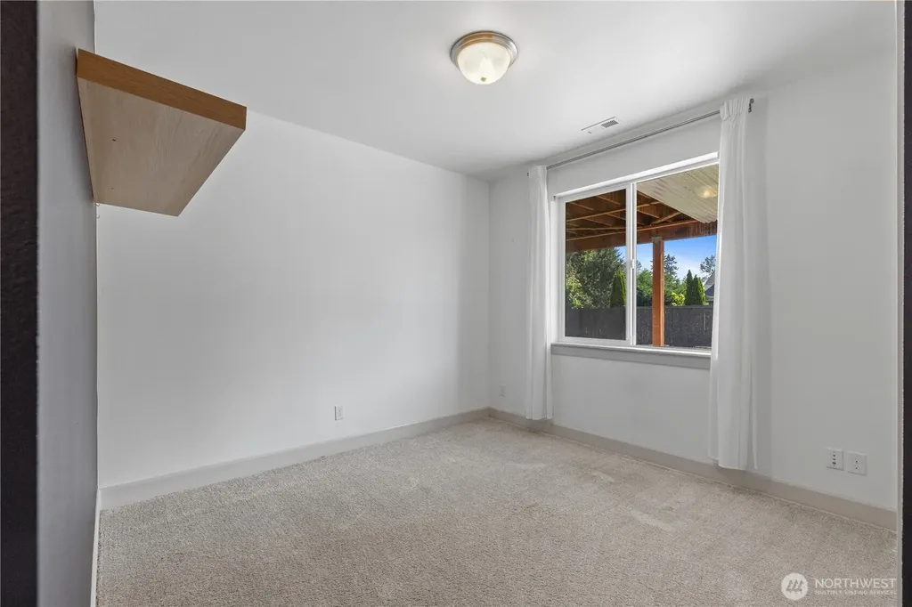 23433 3rd Avenue SE Bothell WA 98021