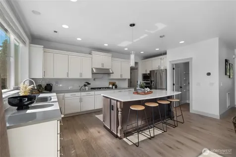 23433 3rd Avenue SE Bothell WA 98021