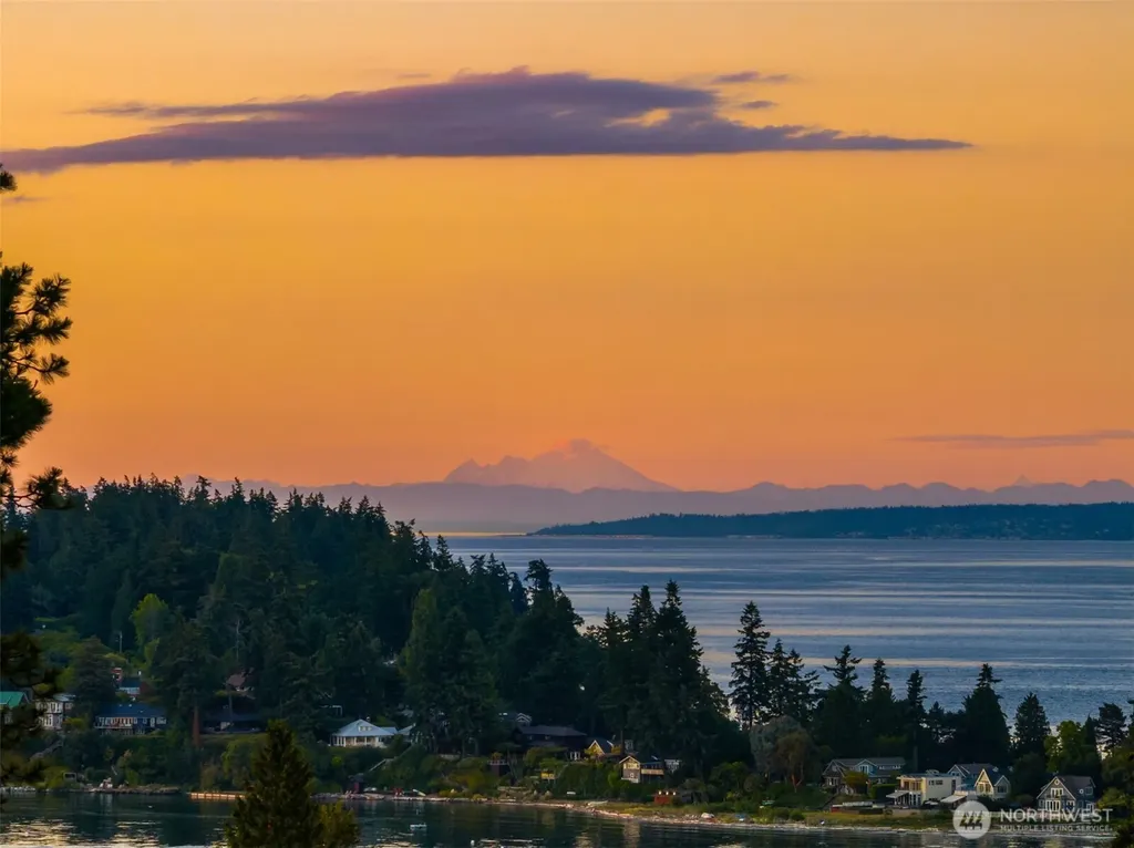 10793 NE Bill Point Drive Bainbridge Island WA 98110