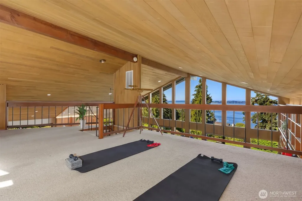10793 NE Bill Point Drive Bainbridge Island WA 98110
