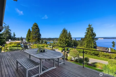 10793 NE Bill Point Drive Bainbridge Island WA 98110