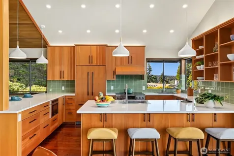 10793 NE Bill Point Drive Bainbridge Island WA 98110