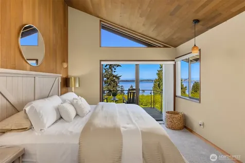 10793 NE Bill Point Drive Bainbridge Island WA 98110