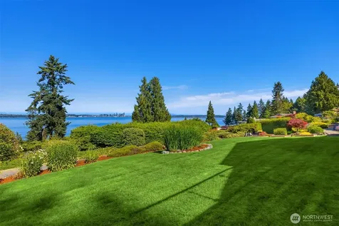 10793 NE Bill Point Drive Bainbridge Island WA 98110